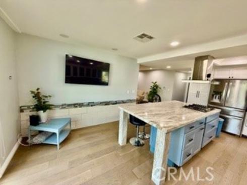2750 San Carlos Lane, Costa Mesa, CA