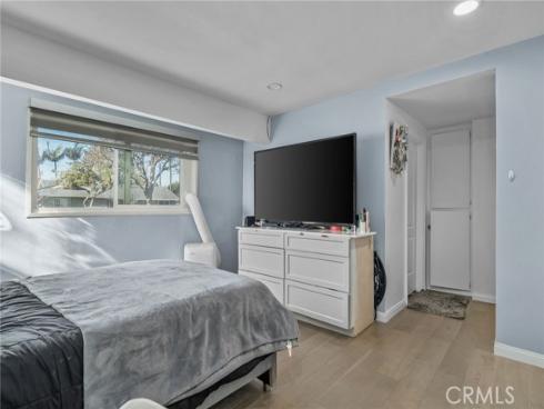 2750 San Carlos Lane, Costa Mesa, CA