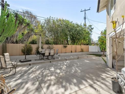 2750 San Carlos Lane, Costa Mesa, CA