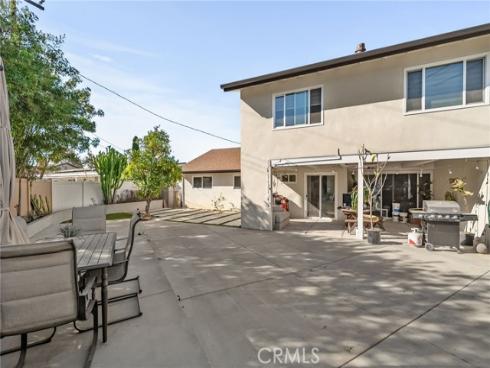 2750 San Carlos Lane, Costa Mesa, CA