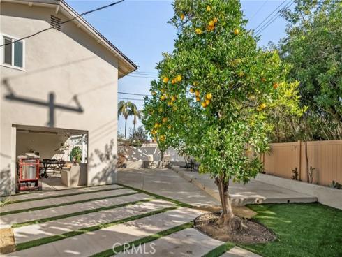 2750 San Carlos Lane, Costa Mesa, CA