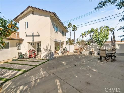 2750 San Carlos Lane, Costa Mesa, CA