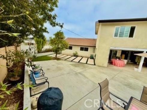 2750 San Carlos Lane, Costa Mesa, CA