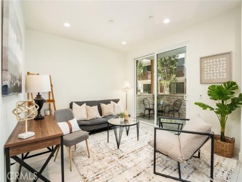 1680 Grand View , Costa Mesa, CA