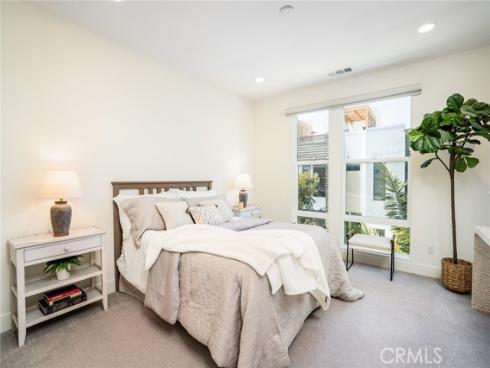 1680 Grand View , Costa Mesa, CA