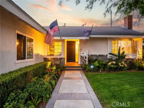 2818 Francis Lane, Costa Mesa, CA