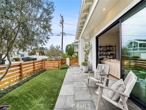 1545 Westminister Avenue, Costa Mesa, CA