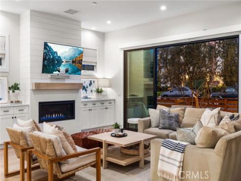 1545 Westminister Avenue, Costa Mesa, CA