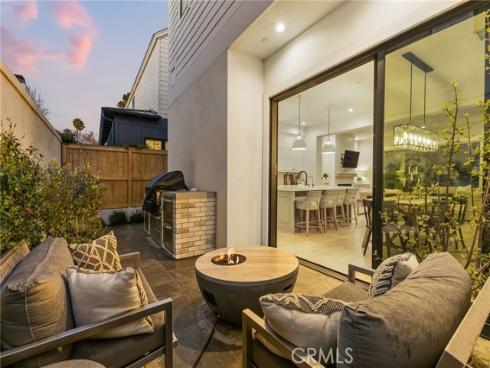 1545 Westminister Avenue, Costa Mesa, CA