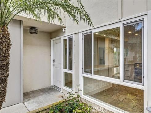 334 Tours Lane, Costa Mesa, CA