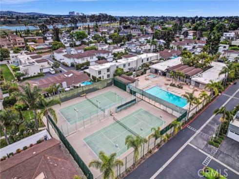 334 Tours Lane, Costa Mesa, CA