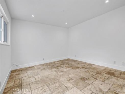 334 Tours Lane, Costa Mesa, CA