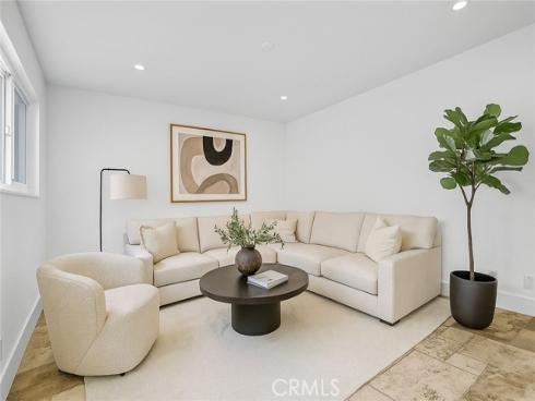 334 Tours Lane, Costa Mesa, CA