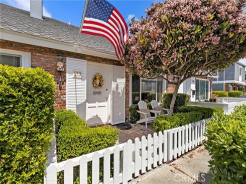 133 Morristown Lane, Costa Mesa, CA