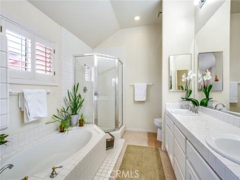 2283 La Playa Drive, Costa Mesa, CA