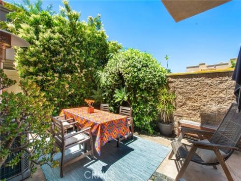 2283 La Playa Drive, Costa Mesa, CA