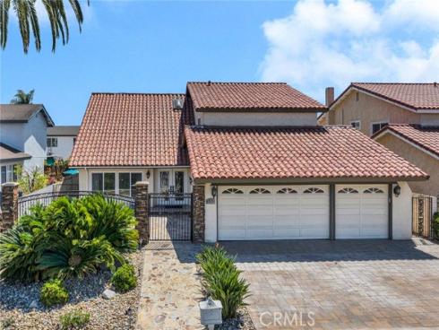 1033  Damascus   Circle, Costa Mesa, CA