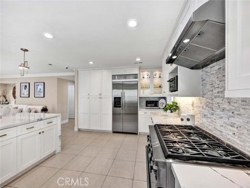 1033  Damascus   Circle, Costa Mesa, CA