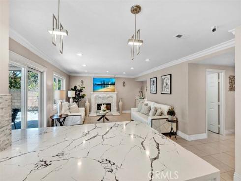 1033  Damascus   Circle, Costa Mesa, CA
