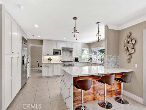 1033  Damascus   Circle, Costa Mesa, CA