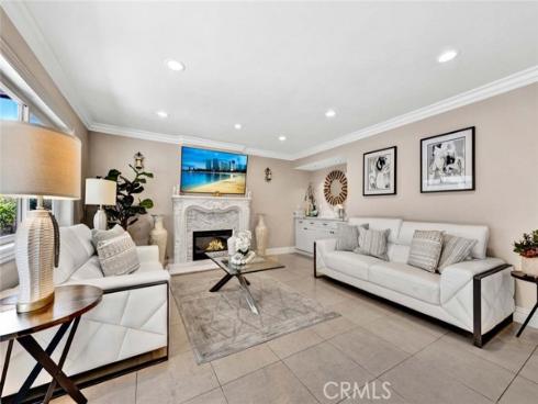 1033  Damascus   Circle, Costa Mesa, CA