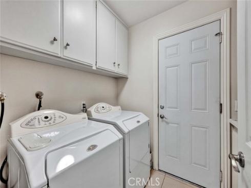 1033  Damascus   Circle, Costa Mesa, CA