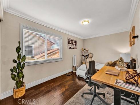 1033  Damascus   Circle, Costa Mesa, CA