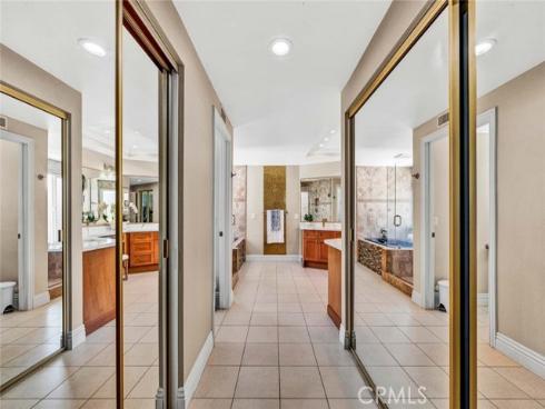 1033  Damascus   Circle, Costa Mesa, CA