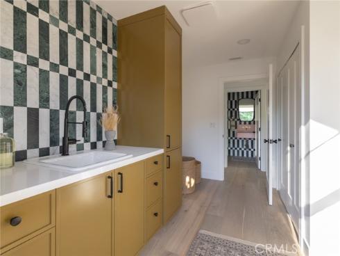 459 E 18th Street, Costa Mesa, CA