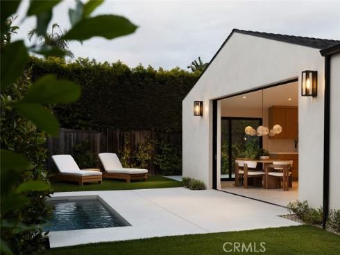 286 Cecil Place, Costa Mesa, CA