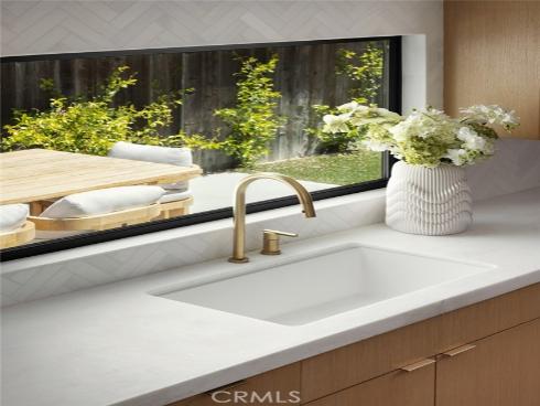 286 Cecil Place, Costa Mesa, CA