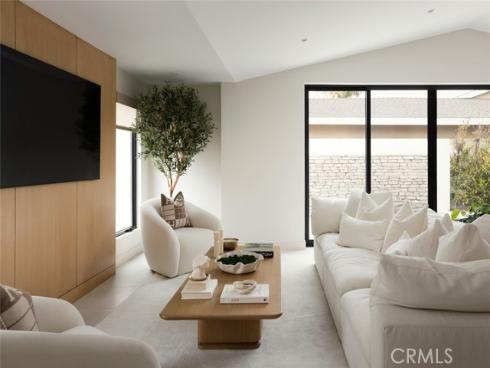 286 Cecil Place, Costa Mesa, CA