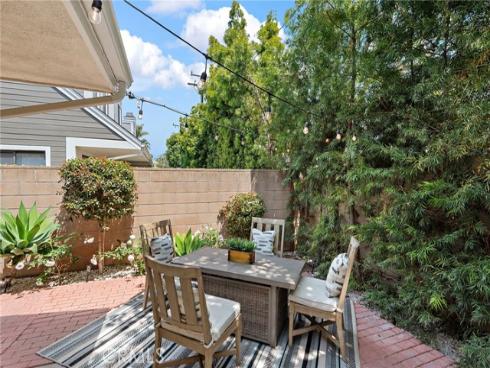 2554 Elden B101 Avenue, Costa Mesa, CA