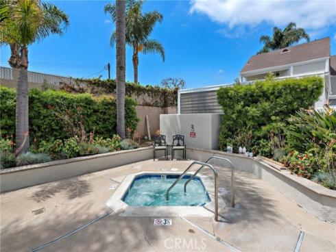 2554 Elden B101 Avenue, Costa Mesa, CA