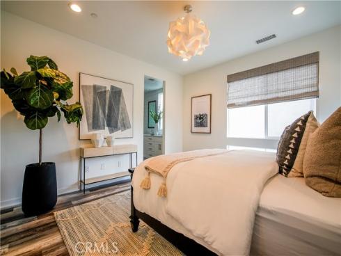 1022 Bridgewater Way, Costa Mesa, CA