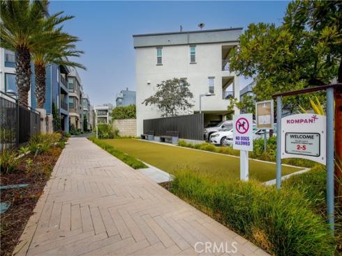 1022  Bridgewater   Way, Costa Mesa, CA