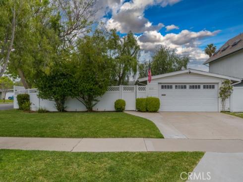 208 Dartmouth Place, Costa Mesa, CA