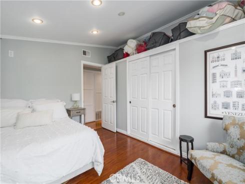 208 Dartmouth Place, Costa Mesa, CA