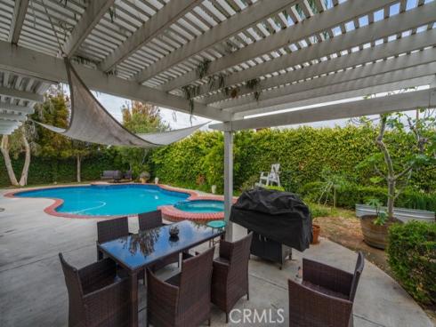 208 Dartmouth Place, Costa Mesa, CA