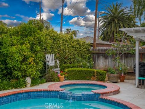 208 Dartmouth Place, Costa Mesa, CA