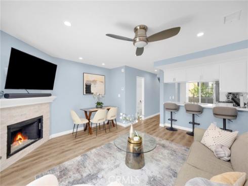 290 Victoria 31 Street, Costa Mesa, CA