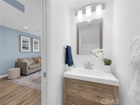 290 Victoria 31 Street, Costa Mesa, CA