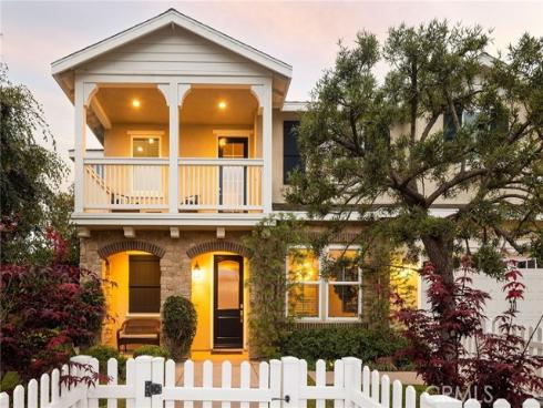 135 Walnut Street, Costa Mesa, CA