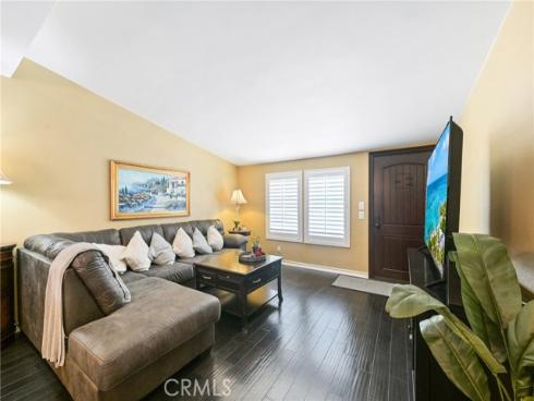 2018 Anaheim Avenue, Costa Mesa, CA