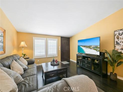 2018 Anaheim Avenue, Costa Mesa, CA