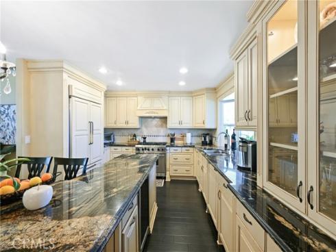 2018 Anaheim Avenue, Costa Mesa, CA