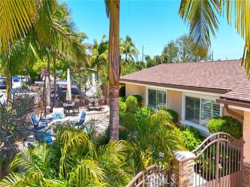 2018 Anaheim Avenue, Costa Mesa, CA