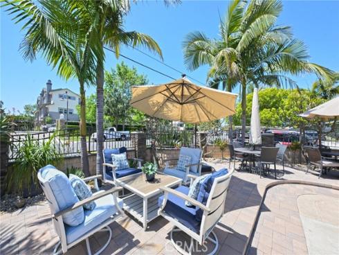 2018 Anaheim Avenue, Costa Mesa, CA