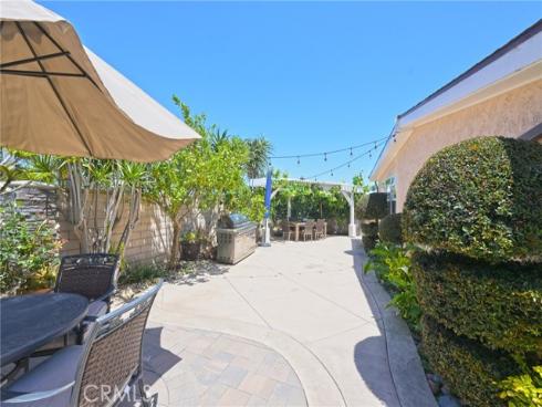 2018 Anaheim Avenue, Costa Mesa, CA