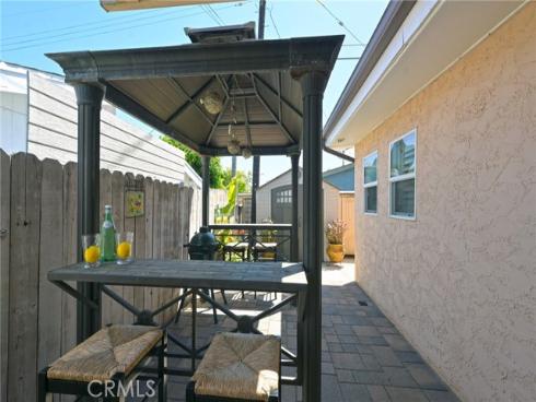 2018 Anaheim Avenue, Costa Mesa, CA